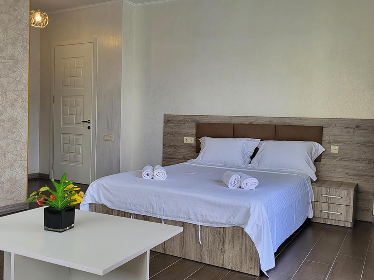 Mite Hotel Chakvi Extérieur photo