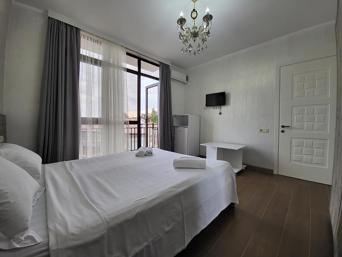 Mite Hotel Chakvi Extérieur photo